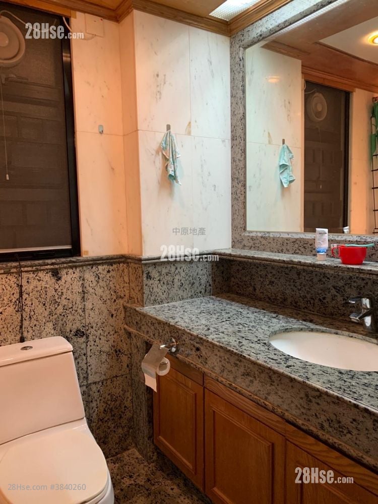 Pristine Villa Sell 3 Bedrooms , 2 Bathrooms 1,066 ft²