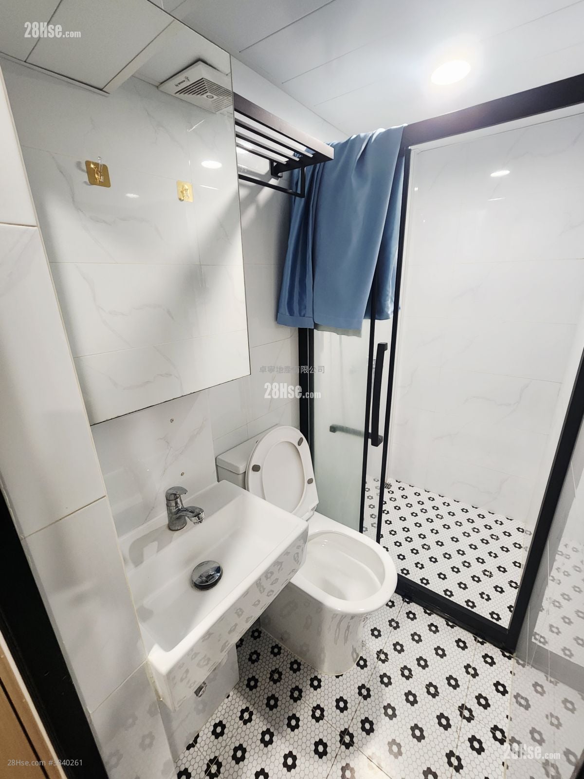 Chinese Mansion Rental 140 ft²