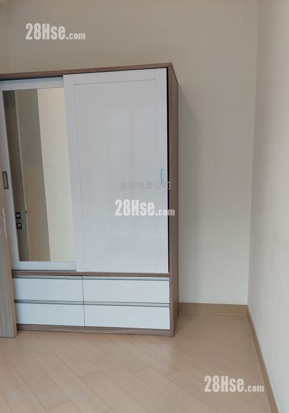 Lime Gala Rental 2 Bedrooms , 1 Bathroom 469 ft²