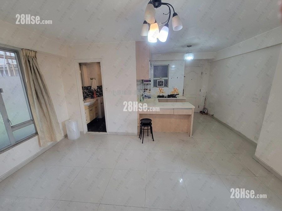 Ching Lai Court Sell 2 Bedrooms , 1 Bathroom 440 ft²