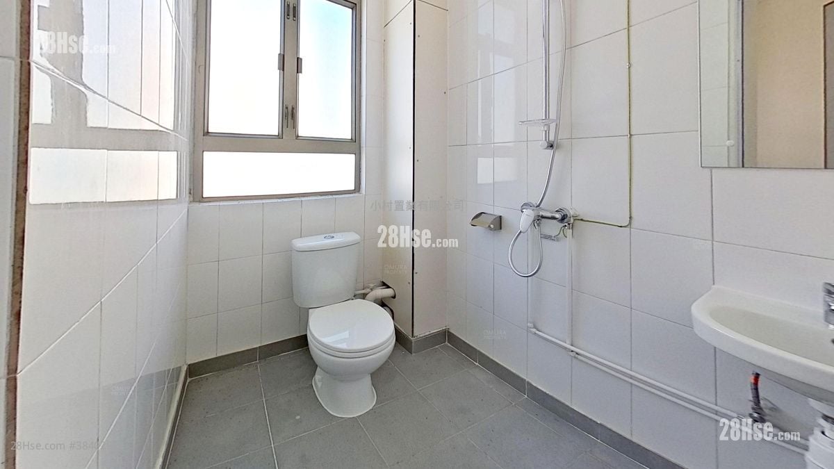 servant’s room: 111 Mount Butler Road Rental 3 Bedrooms , 2 Bathrooms 2,287 ft²