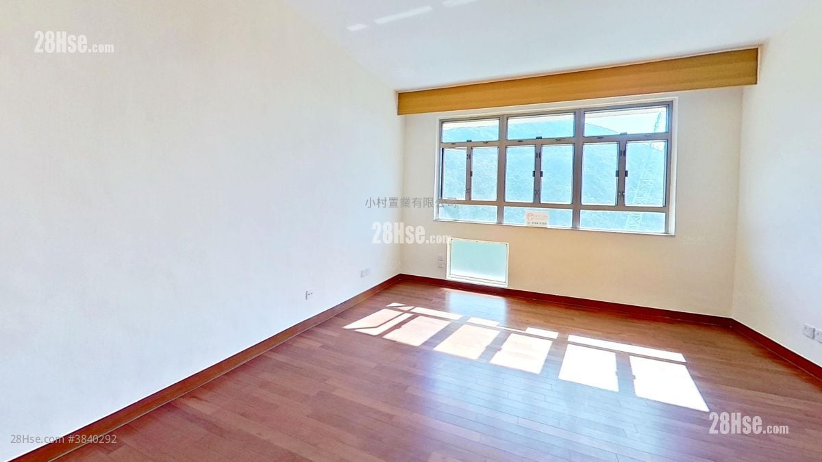 master room: 111 Mount Butler Road Rental 3 Bedrooms , 2 Bathrooms 2,287 ft²