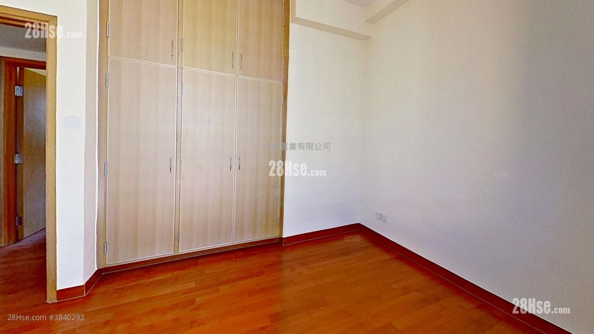 bedroom 2: 111 Mount Butler Road Rental 3 Bedrooms , 2 Bathrooms 2,287 ft²