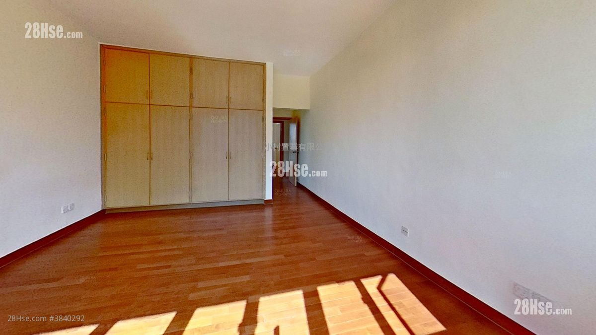 master room: 111 Mount Butler Road Rental 3 Bedrooms , 2 Bathrooms 2,287 ft²