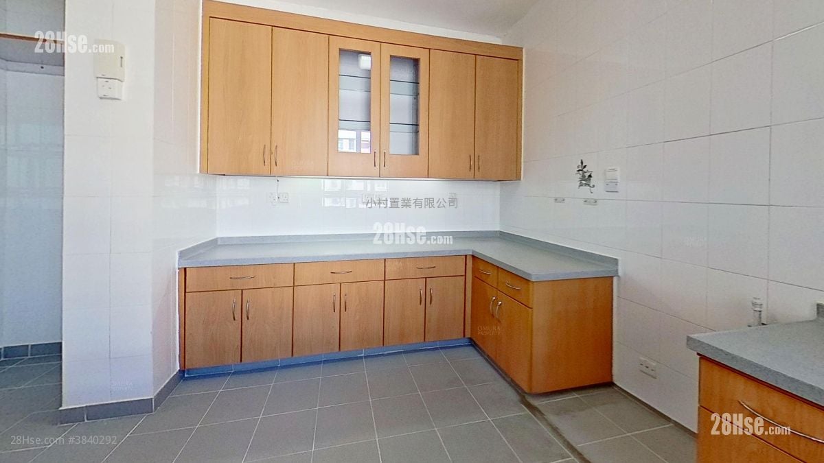 kitchen: 111 Mount Butler Road Rental 3 Bedrooms , 2 Bathrooms 2,287 ft²