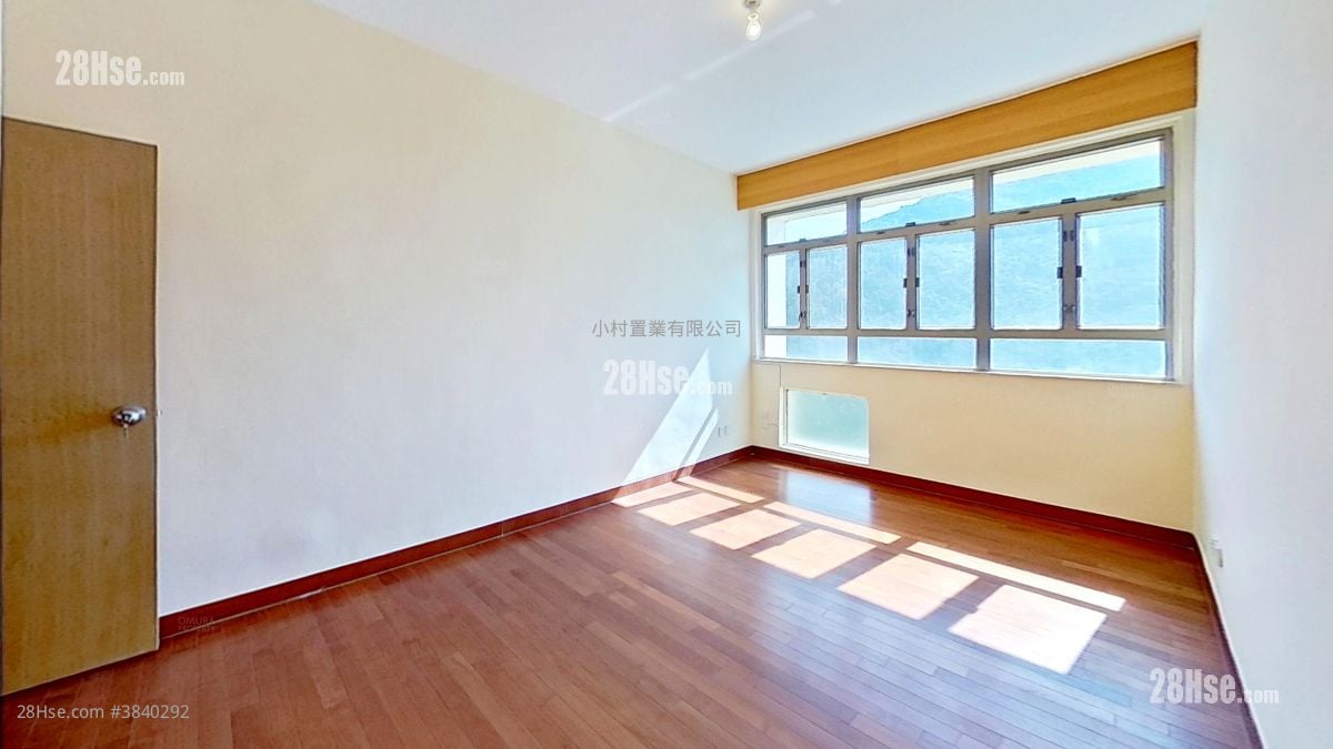 bedroom 2: 111 Mount Butler Road Rental 3 Bedrooms , 2 Bathrooms 2,287 ft²