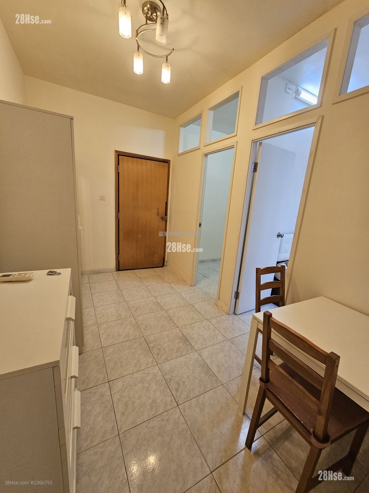 No. 32A Belcher's Street  Rental 2 Bedrooms , 1 Bathroom 300 ft²