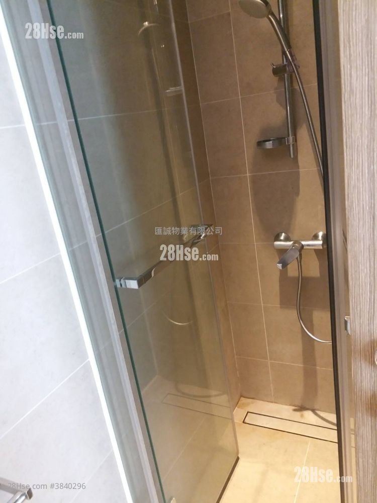 The Zutten Sell 1 Bedroom , 1 Bathroom 259 ft²