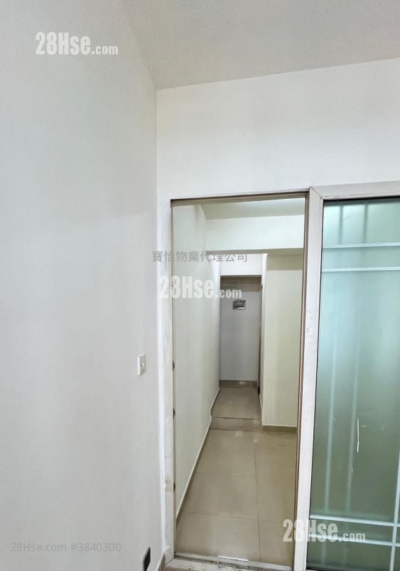 Tien Fu Building Rental 1 Bedroom , 1 Bathroom 160 ft²