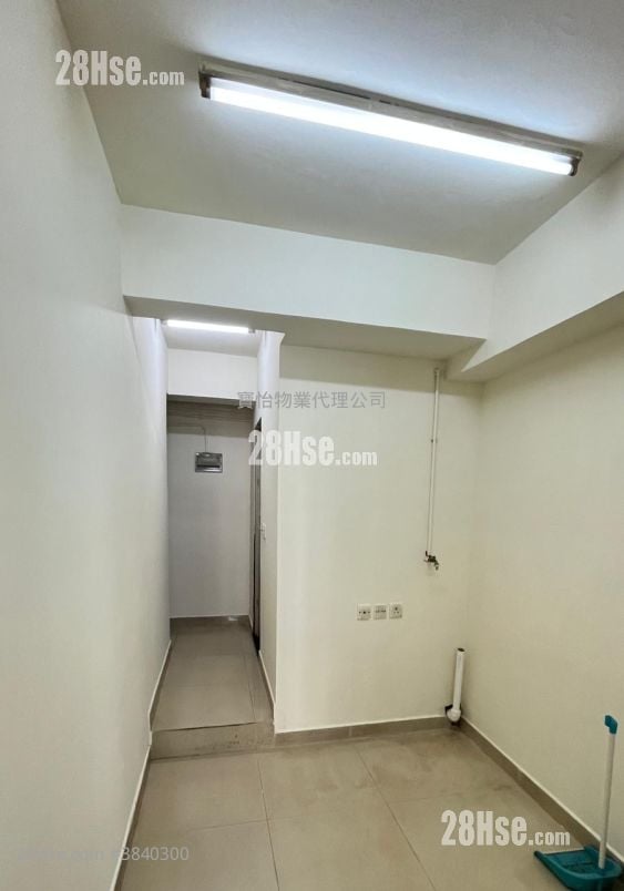 Tien Fu Building Rental 1 Bedroom , 1 Bathroom 160 ft²