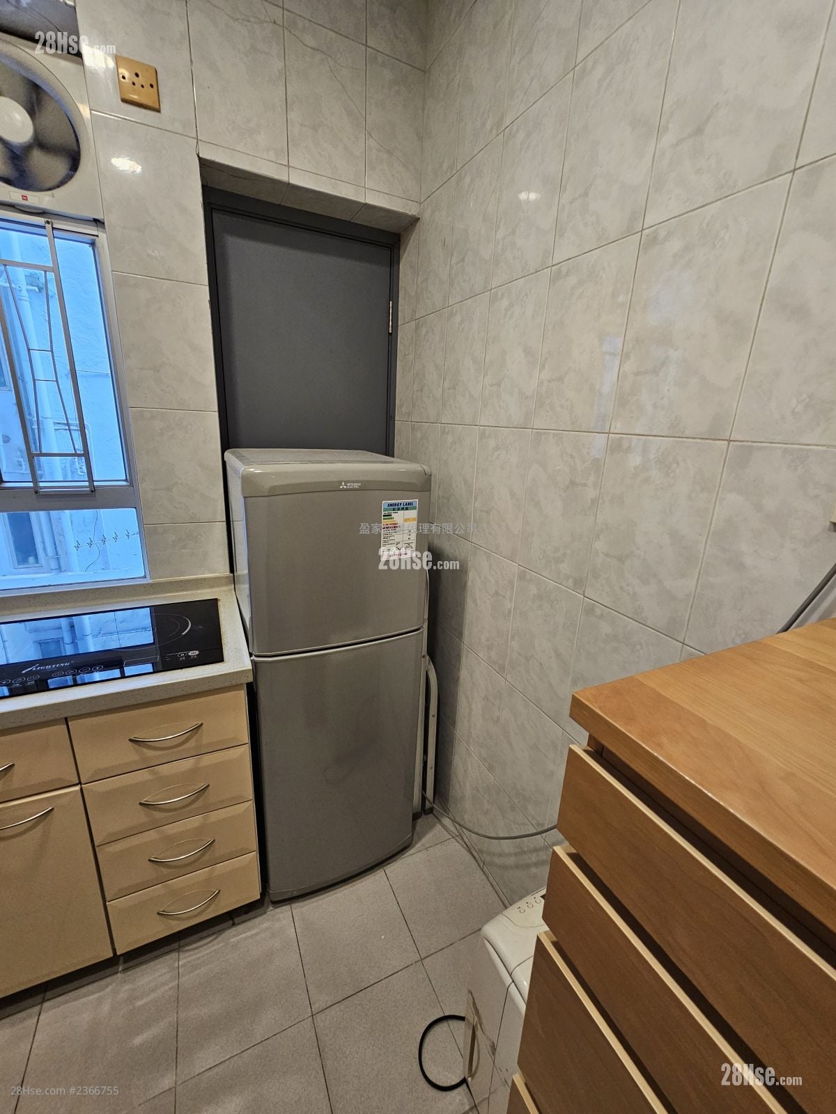 No. 32A Belcher's Street  Rental 2 Bedrooms , 1 Bathroom 300 ft²