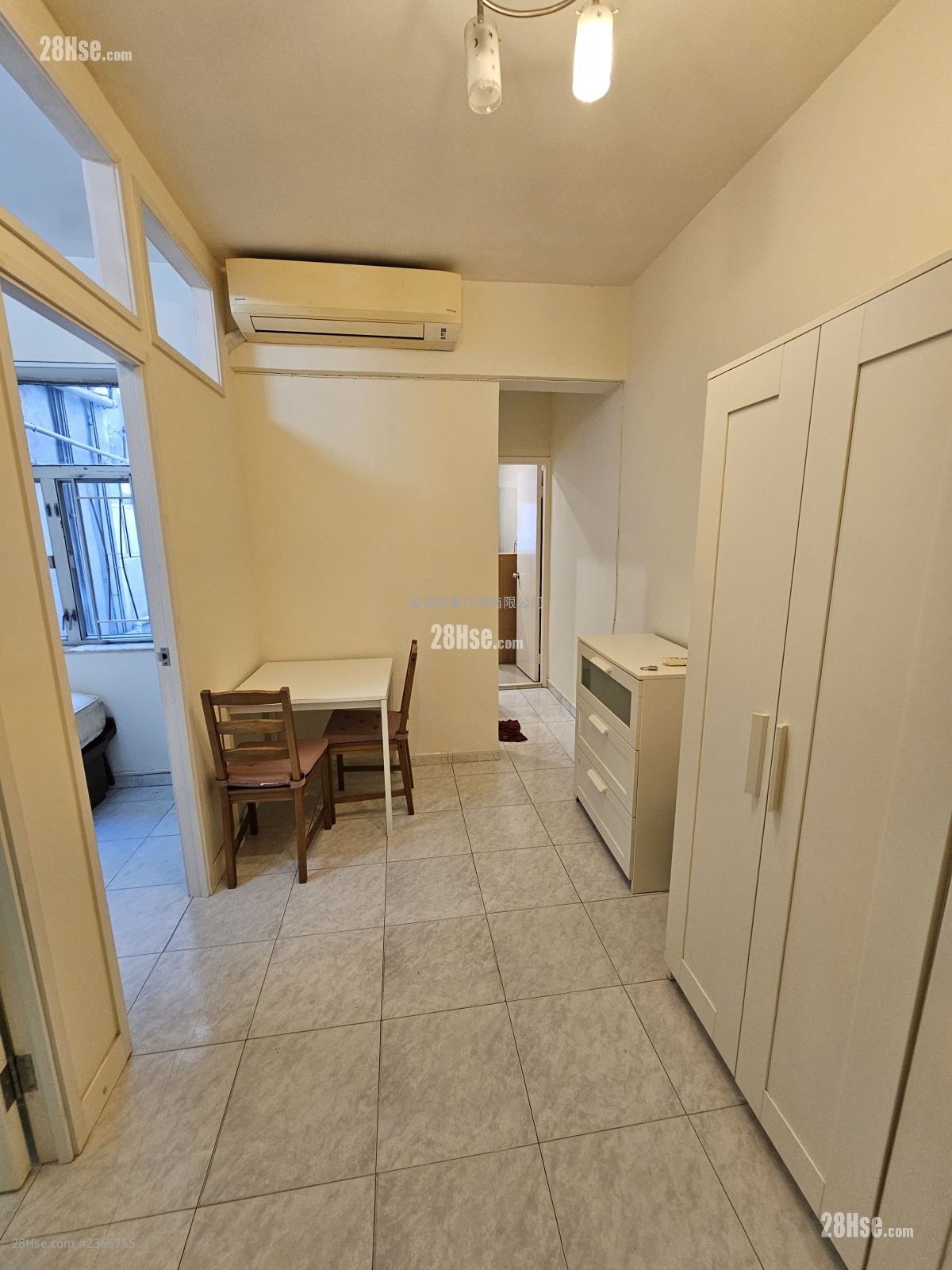 No. 32A Belcher's Street  Rental 2 Bedrooms , 1 Bathroom 300 ft²
