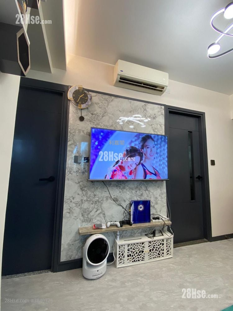 Metro Harbour View Sell 2 Bedrooms 320 ft²