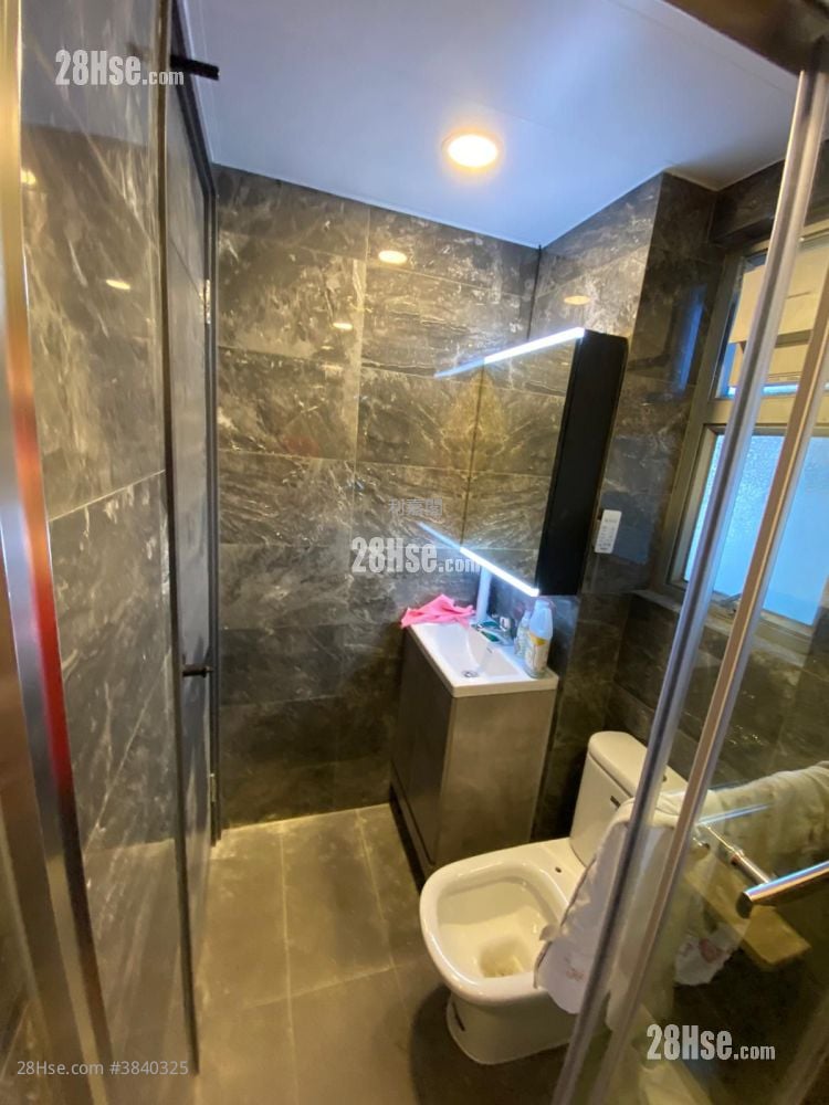 Metro Harbour View Sell 2 Bedrooms 320 ft²