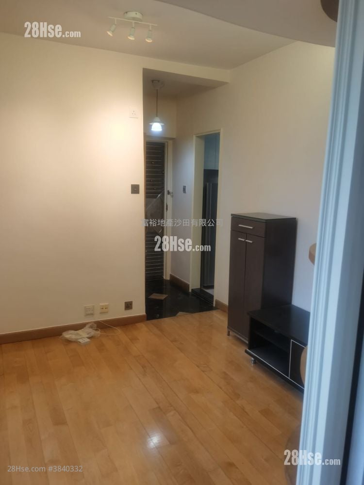 Golden Lion Garden Rental 1 Bedroom , 1 Bathroom 282 ft²