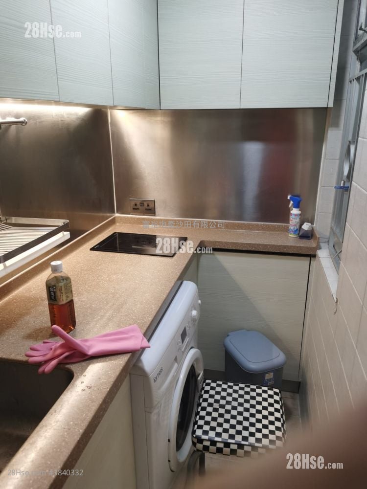 Golden Lion Garden Rental 1 Bedroom , 1 Bathroom 282 ft²
