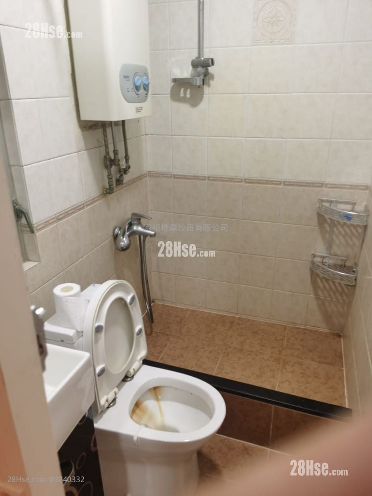 Golden Lion Garden Rental 1 Bedroom , 1 Bathroom 282 ft²