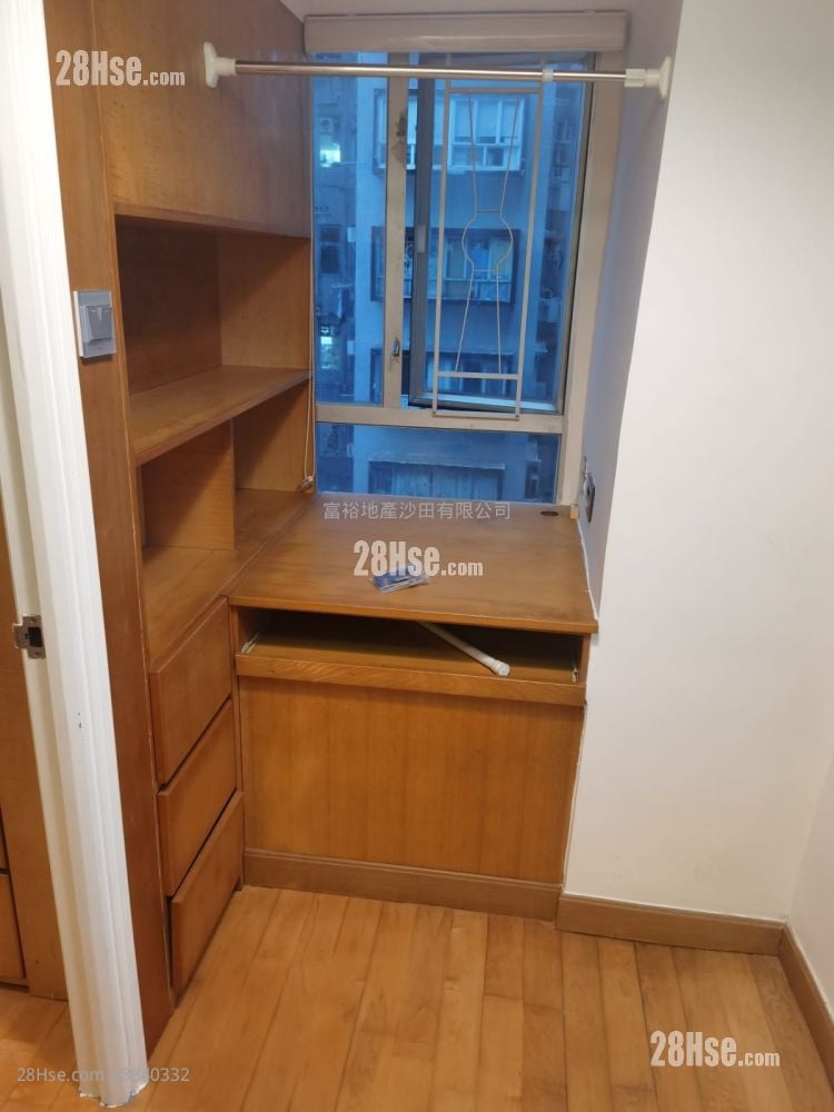 Golden Lion Garden Rental 1 Bedroom , 1 Bathroom 282 ft²