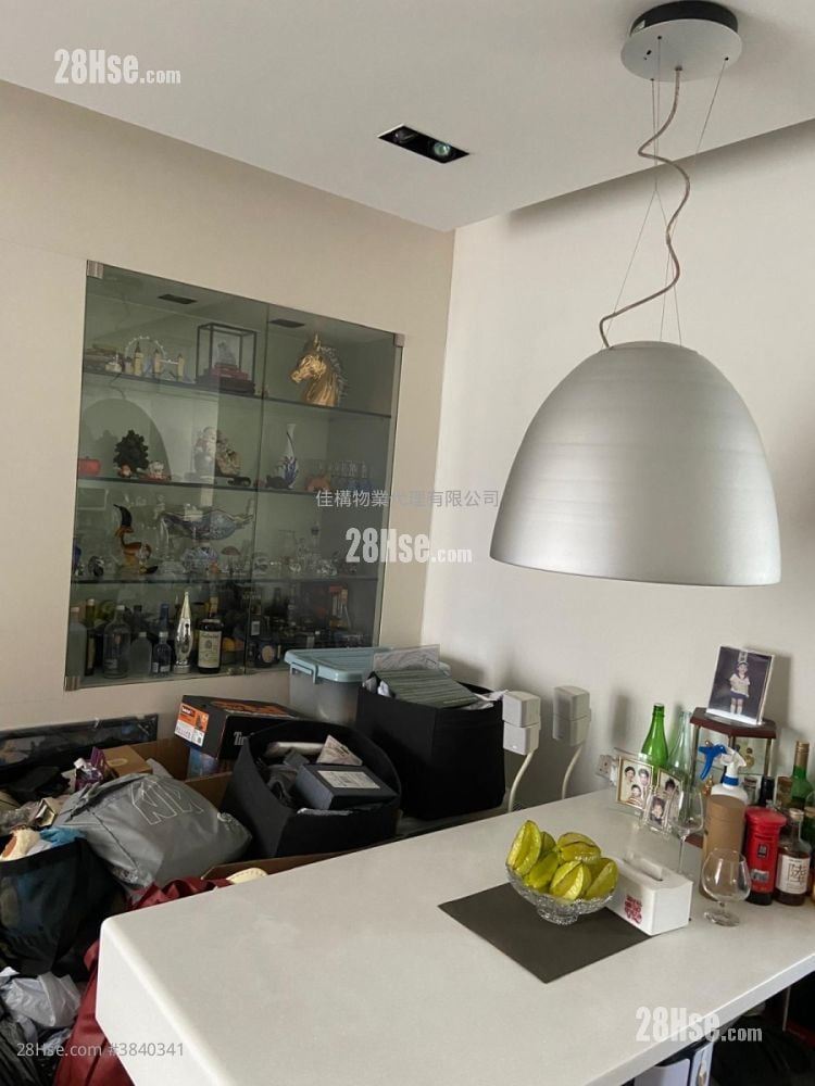 Grand Court Sell 2 Bedrooms , 2 Bathrooms 799 ft²