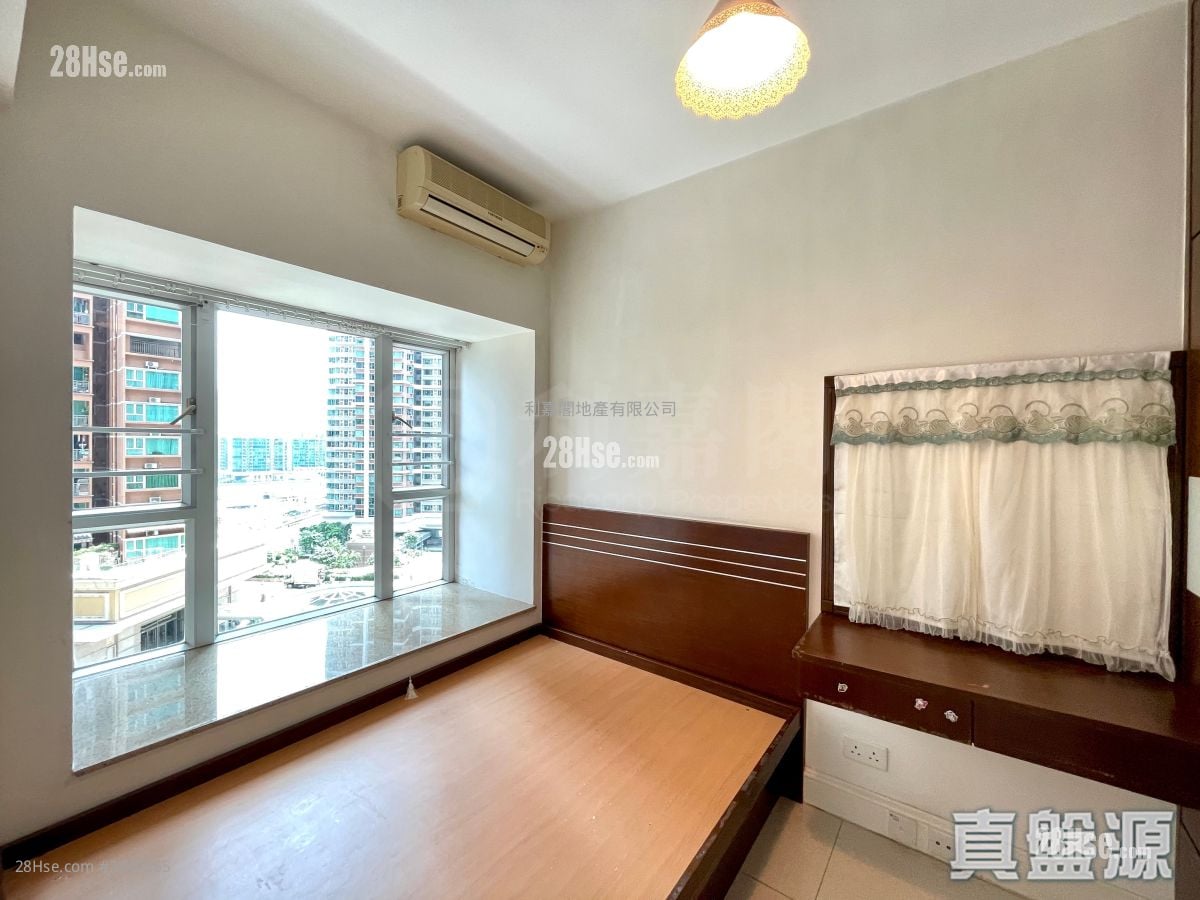 Metro Town Sell 3 Bedrooms , 1 Bathroom 594 ft²