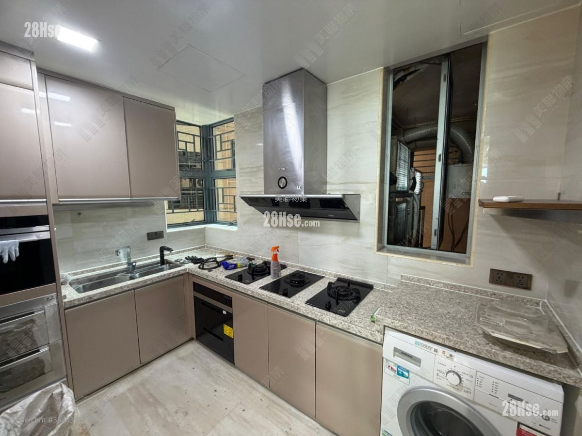 The Palazzo Rental 4 Bedrooms , 3 Bathrooms 1,461 ft²