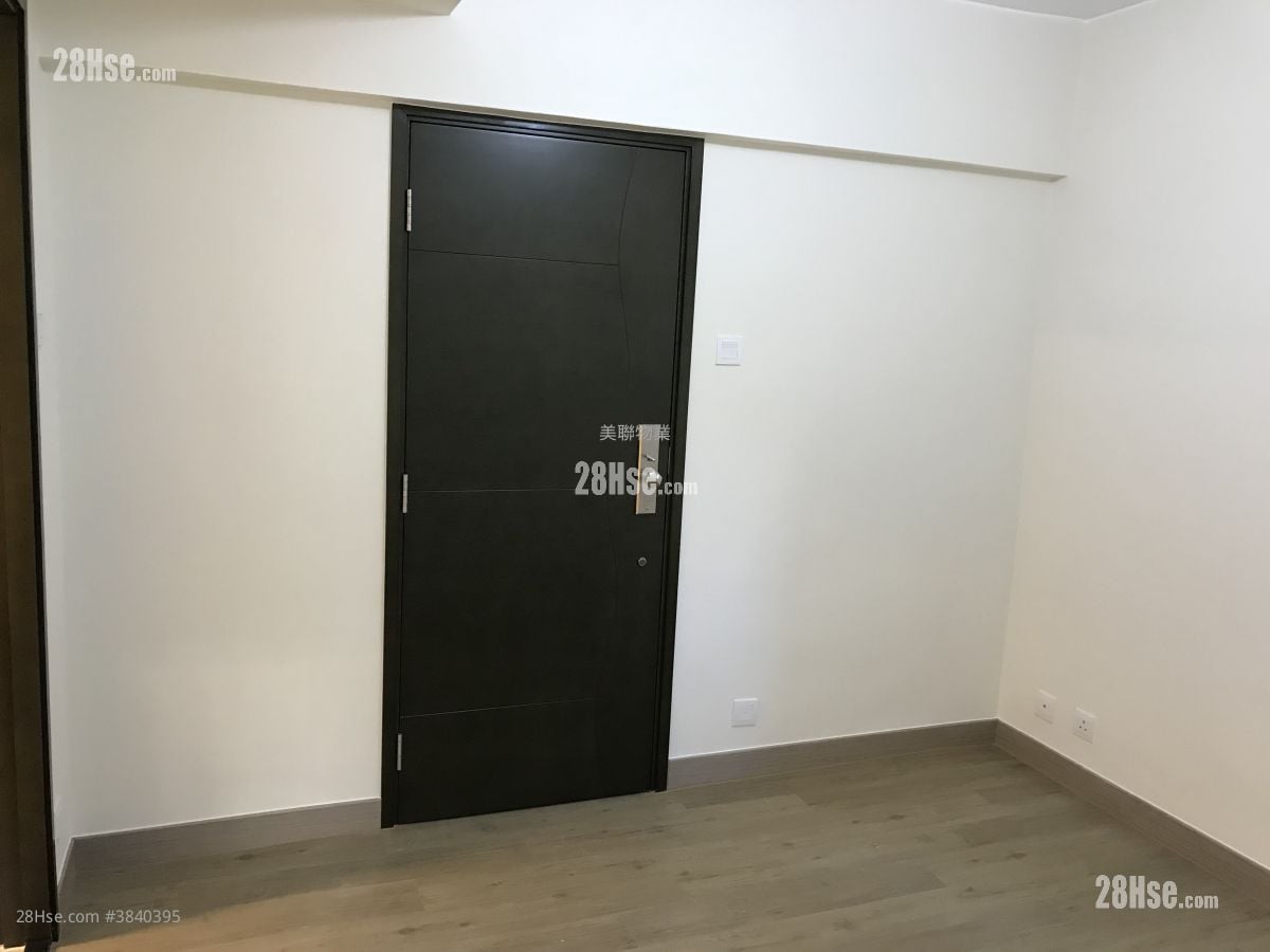 Tsuen Wan Centre Rental 2 Bedrooms , 1 Bathroom 324 ft²