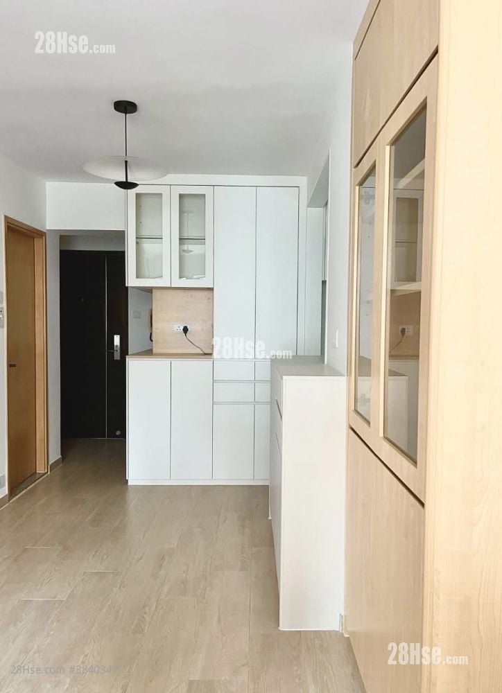 Westlands Court Rental 2 Bedrooms , 1 Bathroom 398 ft²