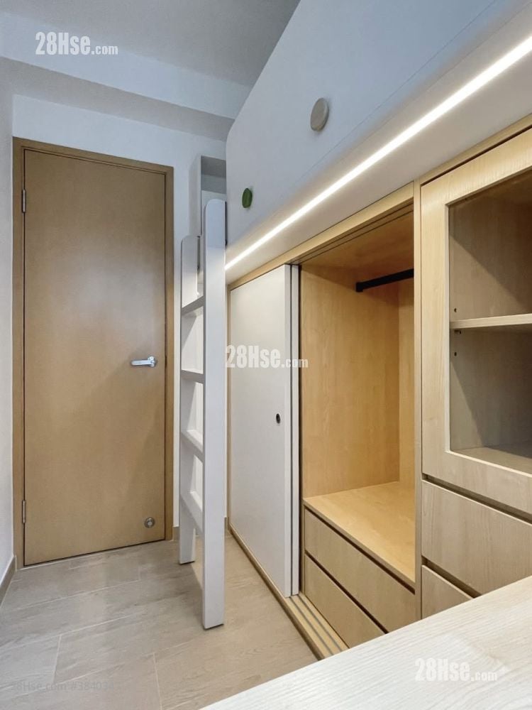 Westlands Court Rental 2 Bedrooms , 1 Bathroom 398 ft²