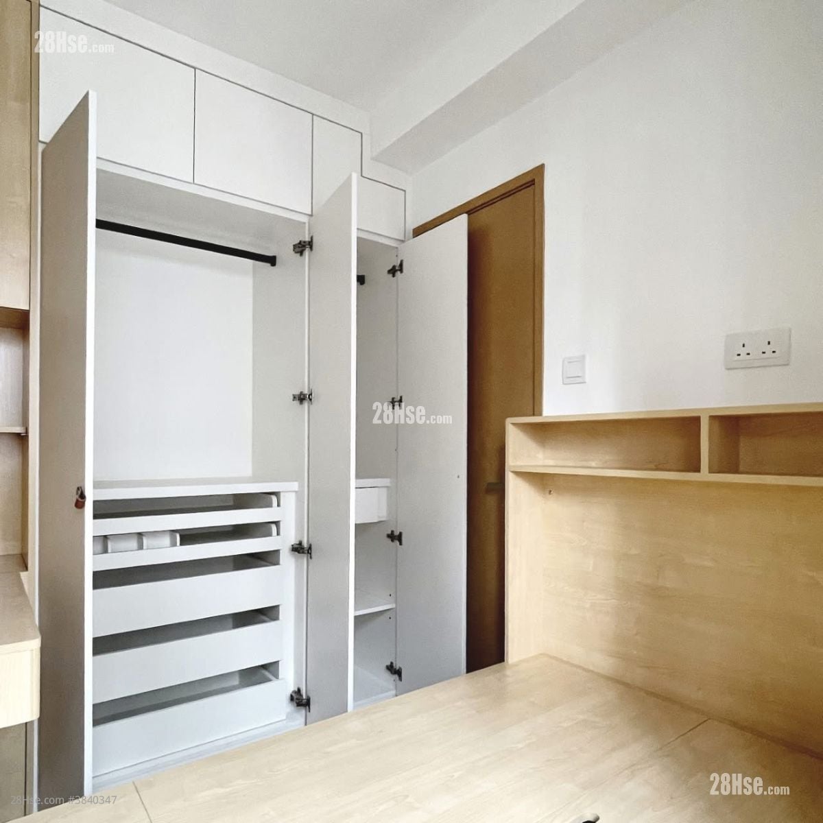 Westlands Court Rental 2 Bedrooms , 1 Bathroom 398 ft²