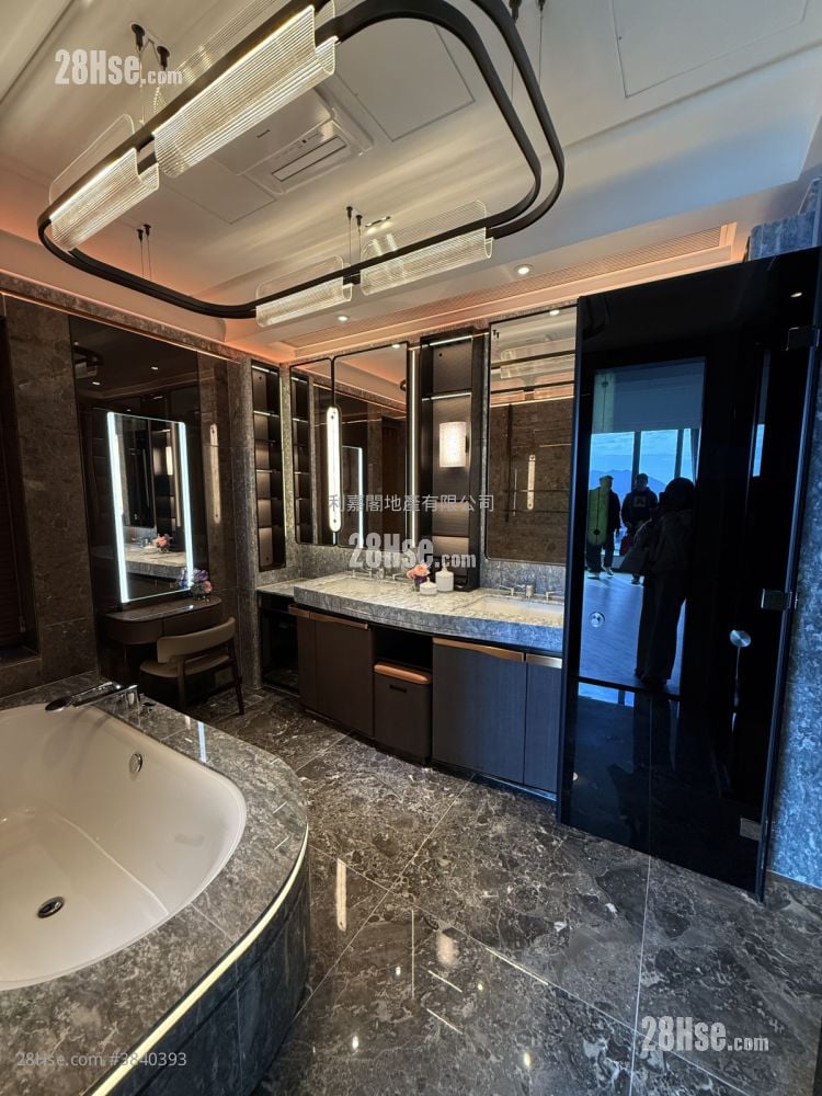 Cullinan Sky Rental 4 Bedrooms , 3 Bathrooms 1,993 ft²