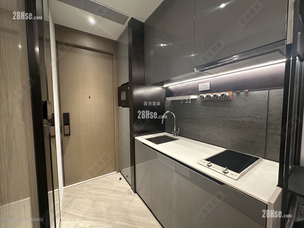 The Henley Rental 238 ft²