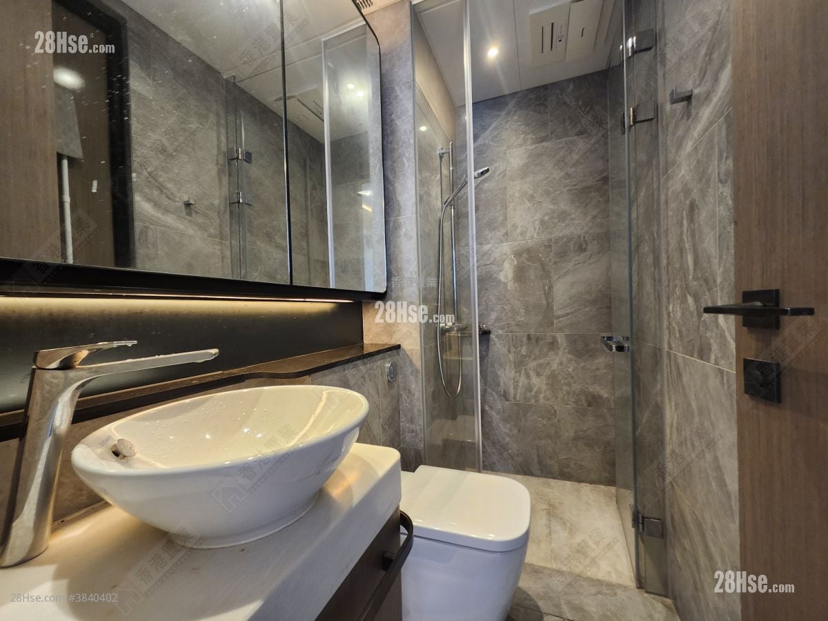 The Henley Rental 238 ft²