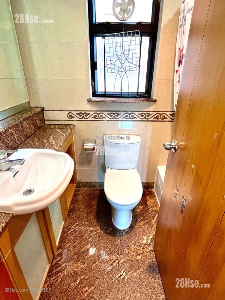 Aegean Coast Sell 3 Bedrooms , 2 Bathrooms 811 ft²