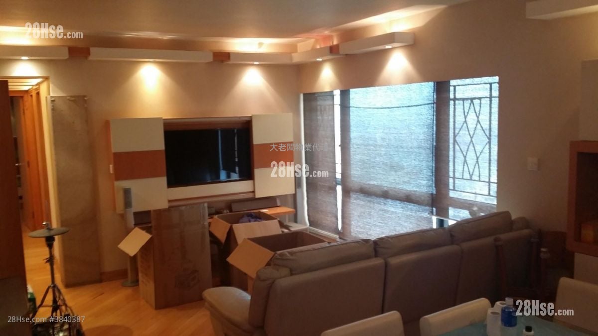 Aegean Coast Sell 3 Bedrooms , 2 Bathrooms 811 ft²