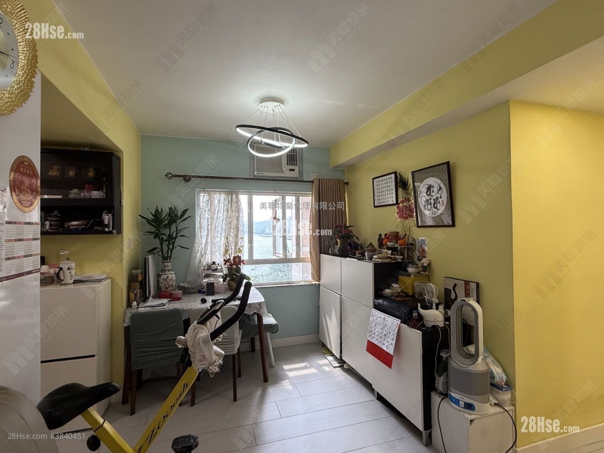 Waterside Plaza Sell 2 Bedrooms 470 ft²