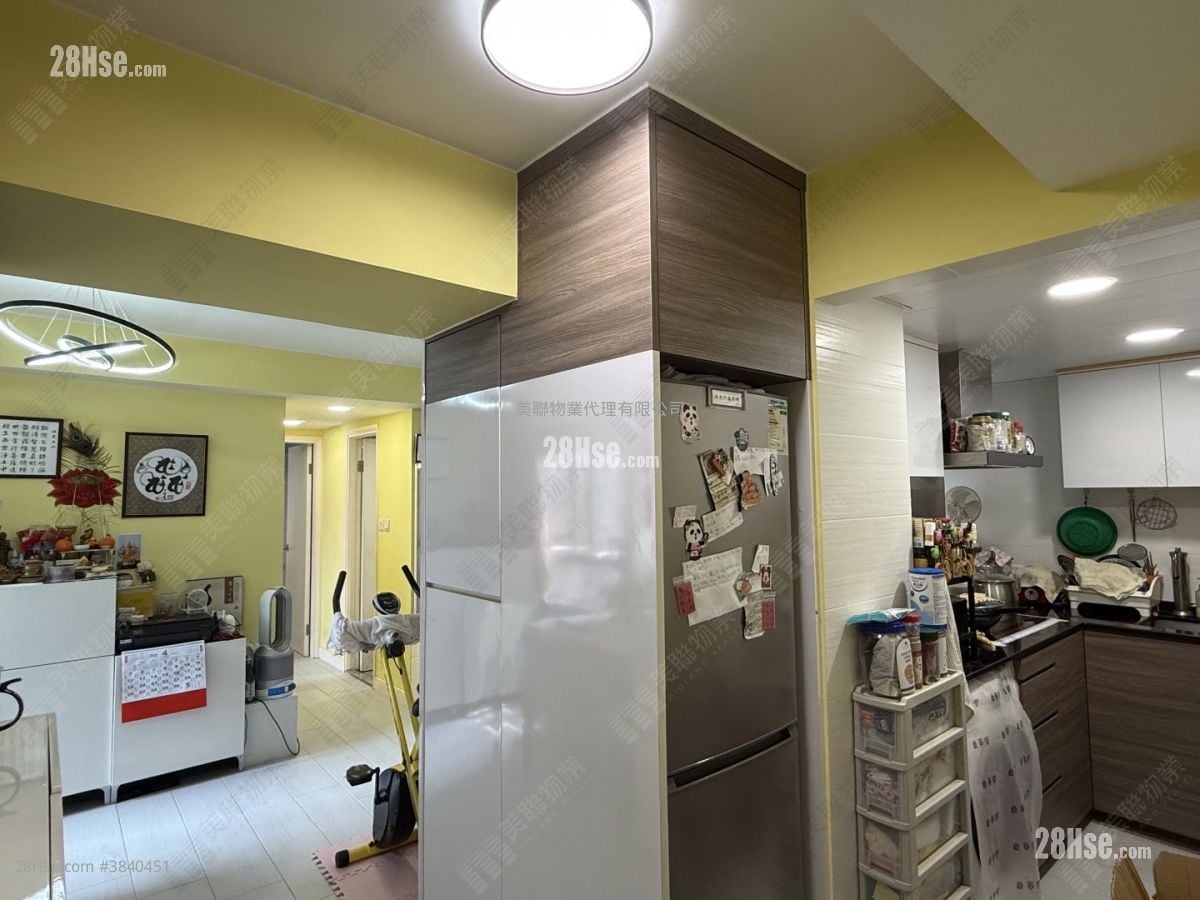 Waterside Plaza Sell 2 Bedrooms 470 ft²