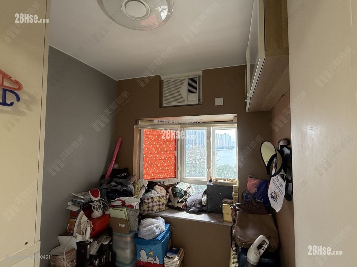 Waterside Plaza Sell 2 Bedrooms 470 ft²