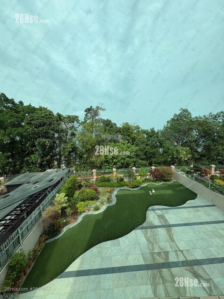 Emerald Palace Rental 4 Bedrooms , 4 Bathrooms 2,225 ft²