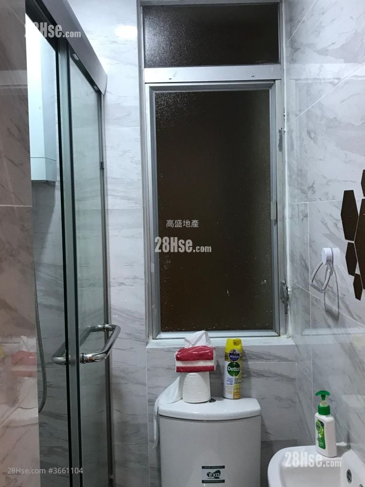 Chi Fai Court Sell 2 Bedrooms , 1 Bathroom 278 ft²