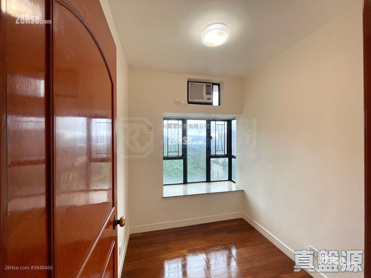 Nan Fung Plaza Rental 3 Bedrooms , 2 Bathrooms 691 ft²