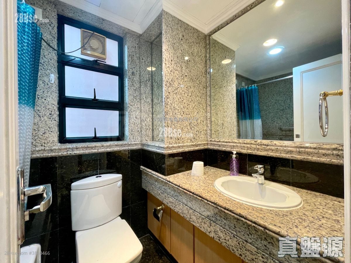 Nan Fung Plaza Rental 3 Bedrooms , 2 Bathrooms 691 ft²