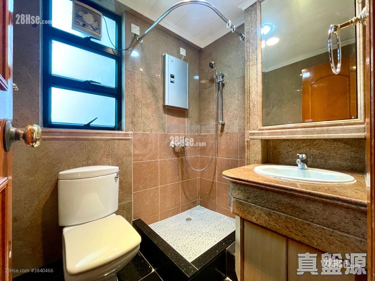 Nan Fung Plaza Rental 3 Bedrooms , 2 Bathrooms 691 ft²