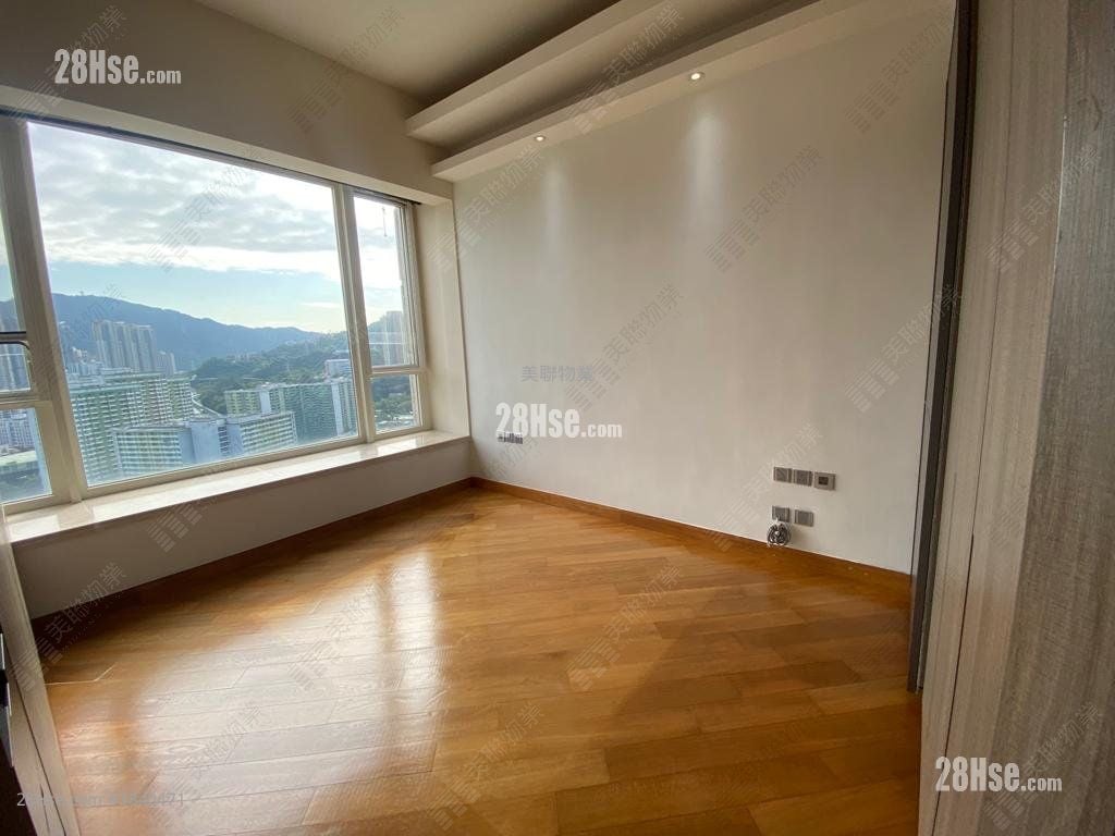 Peak One Sell 4 Bedrooms , 3 Bathrooms 1,380 ft²