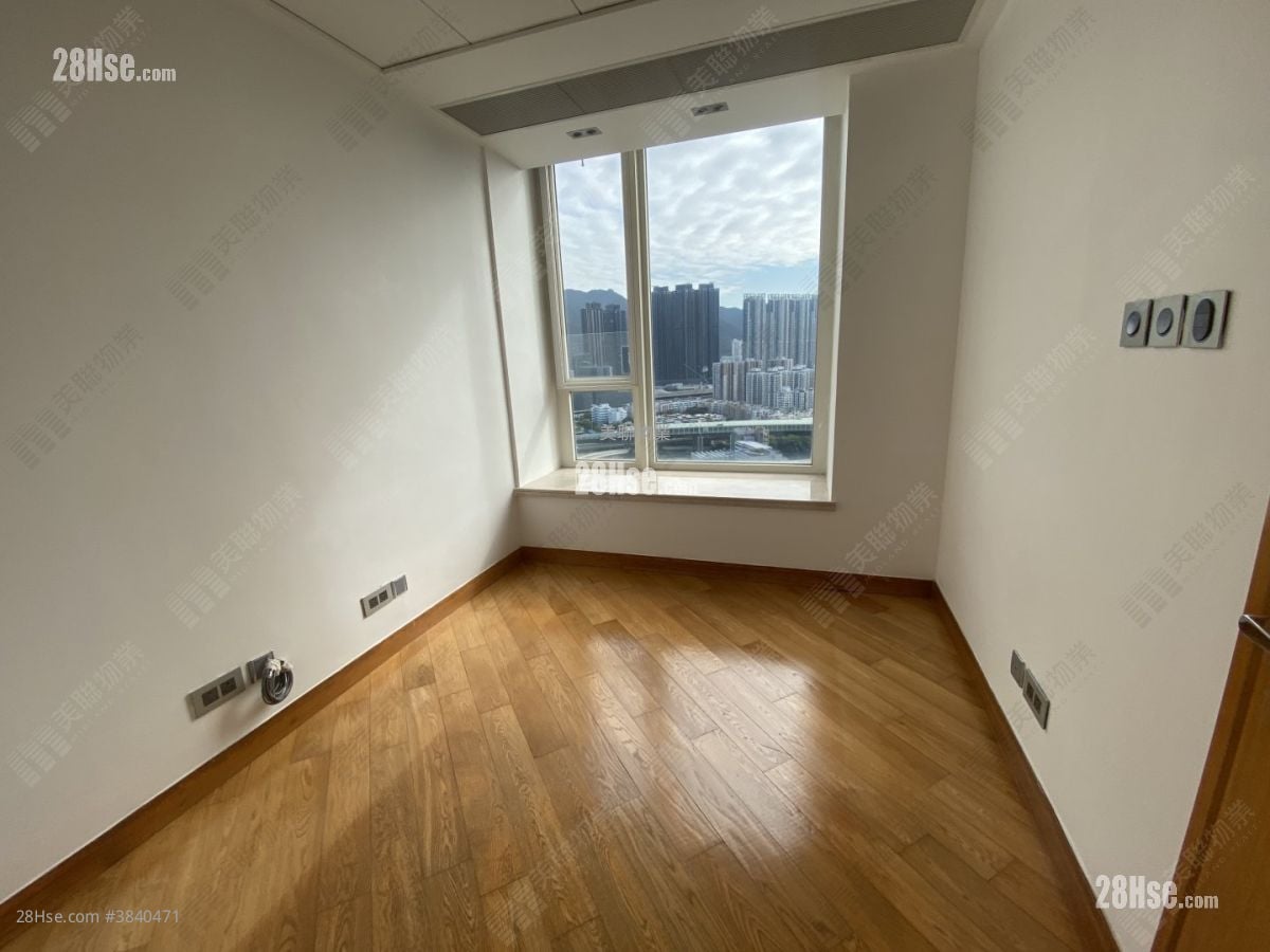 Peak One Sell 4 Bedrooms , 3 Bathrooms 1,380 ft²