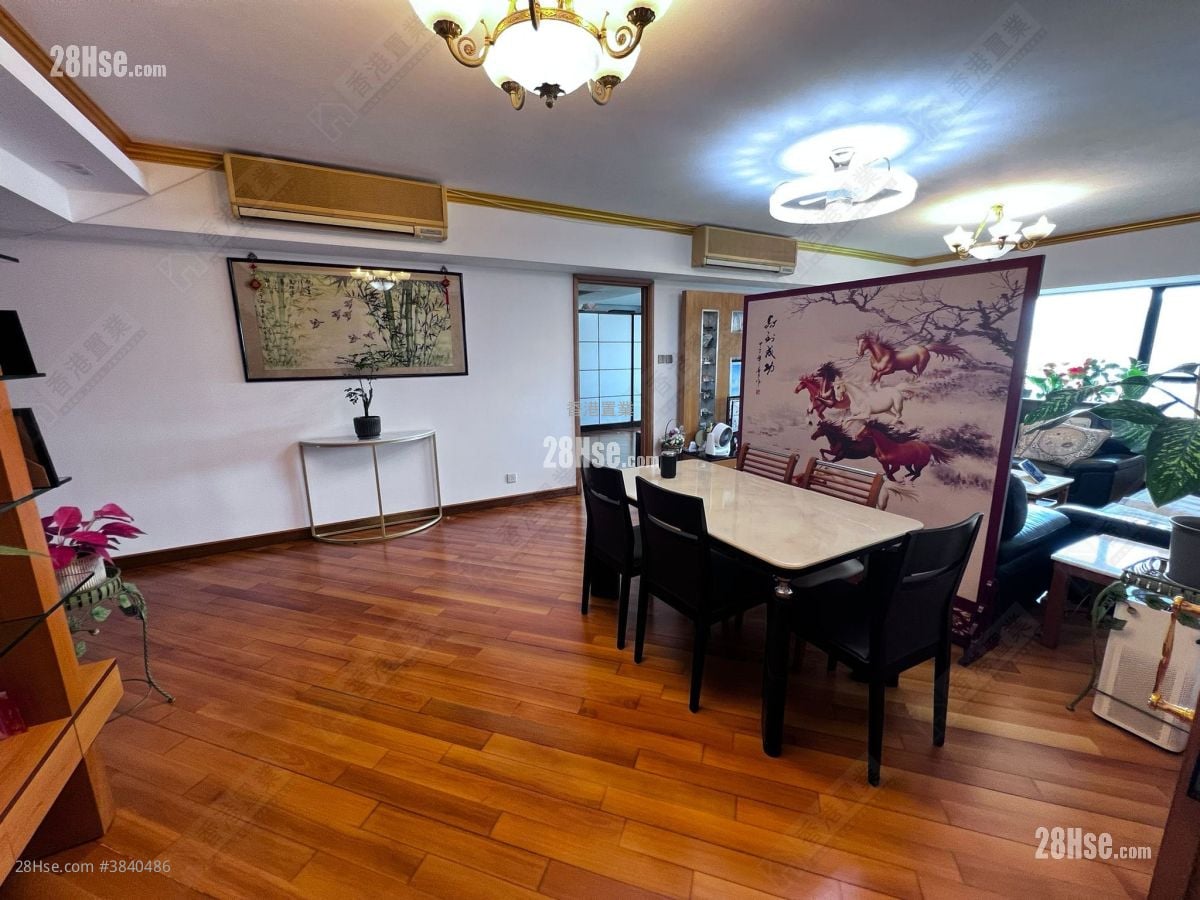 Villa Carlton Sell 2 Bedrooms , 2 Bathrooms 1,337 ft²