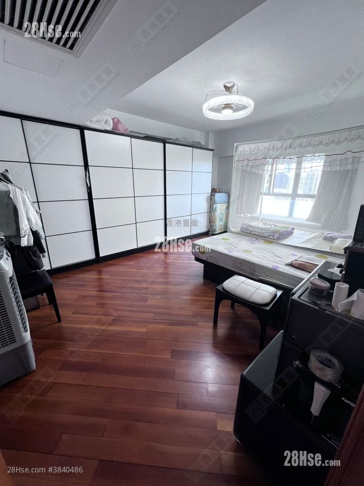 Villa Carlton Sell 2 Bedrooms , 2 Bathrooms 1,337 ft²