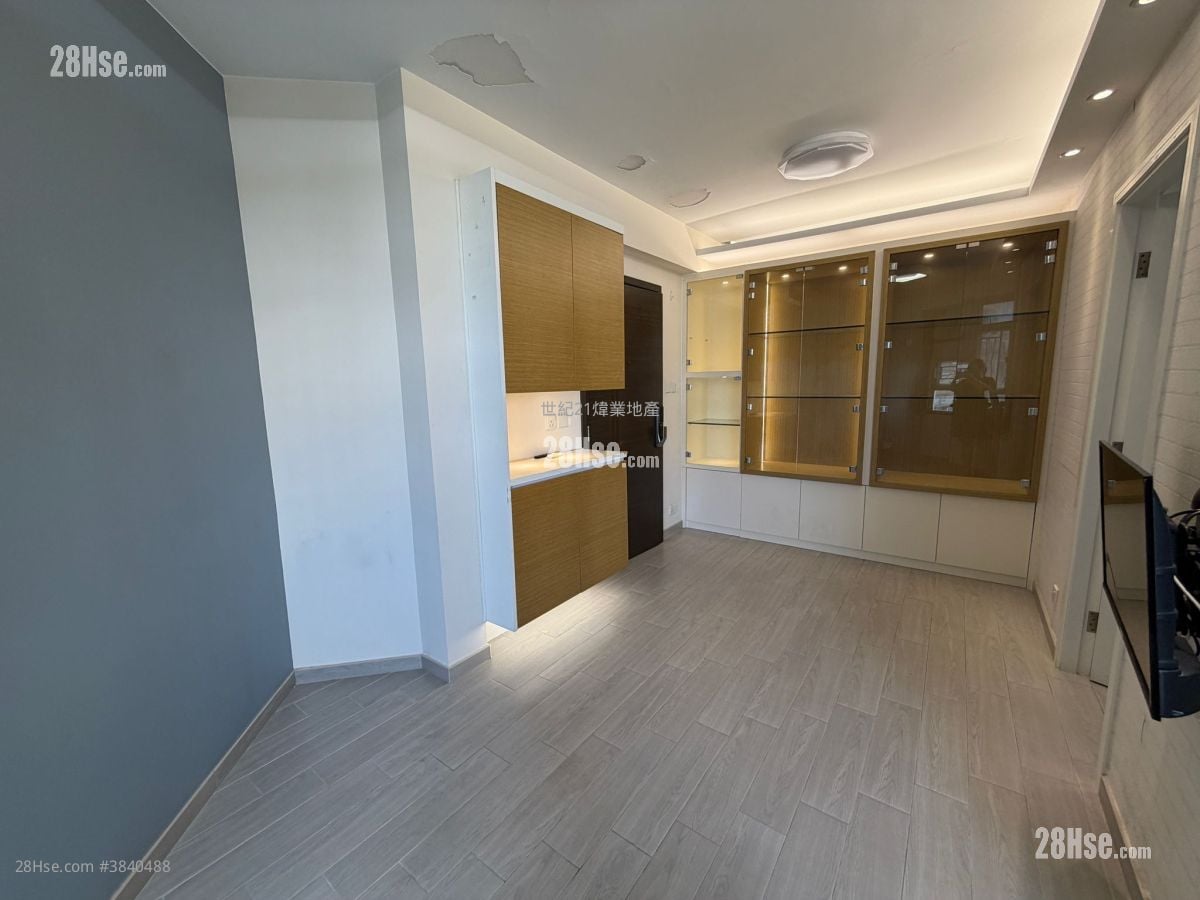 Eightland Gardens Sell 2 Bedrooms 438 ft²