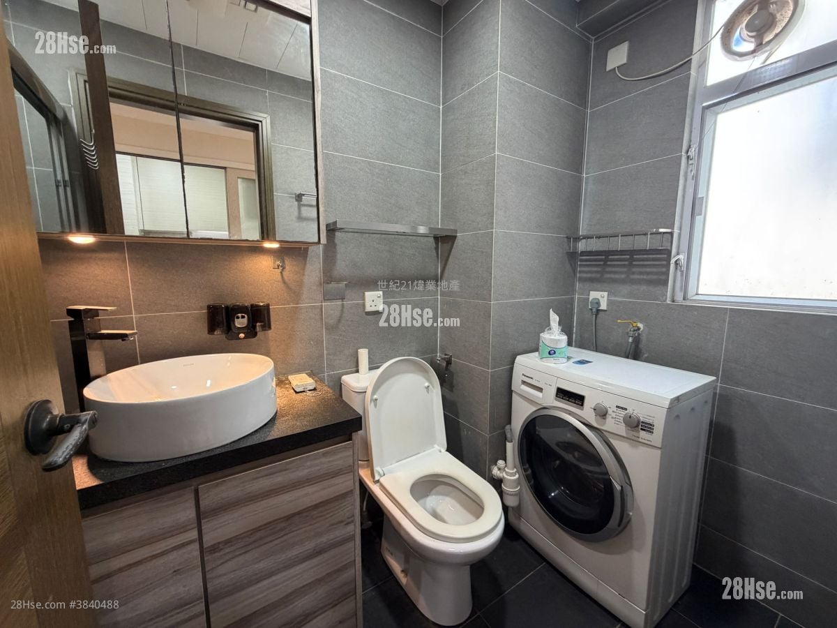 Eightland Gardens Sell 2 Bedrooms 438 ft²