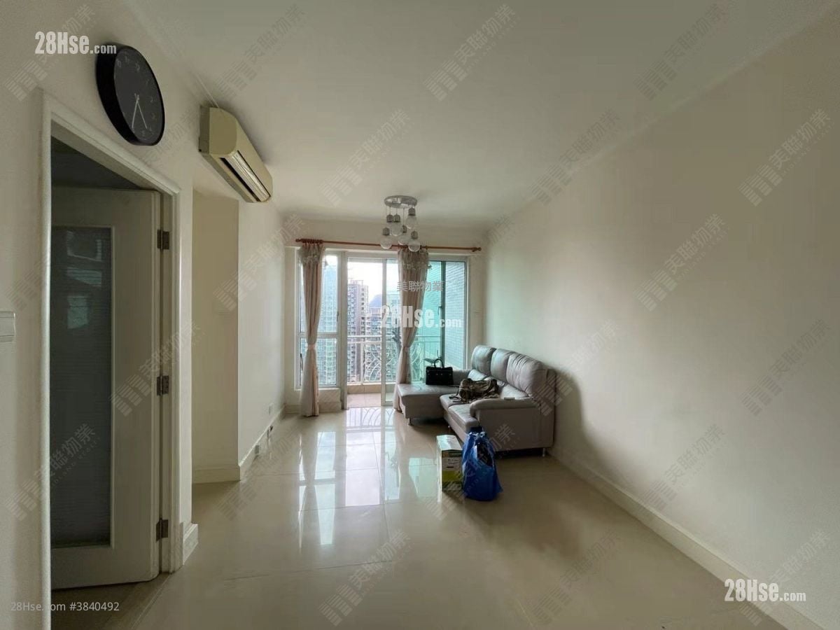 The Capitol Sell 3 Bedrooms , 2 Bathrooms 681 ft²