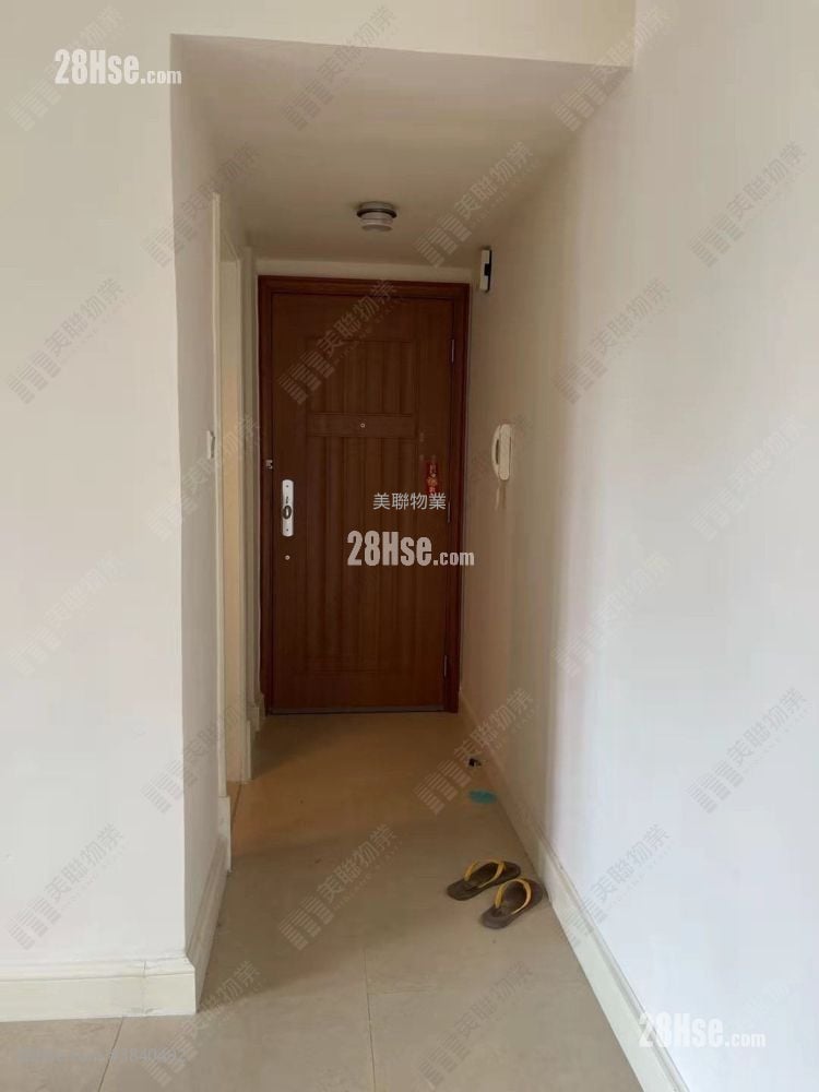 The Capitol Sell 3 Bedrooms , 2 Bathrooms 681 ft²